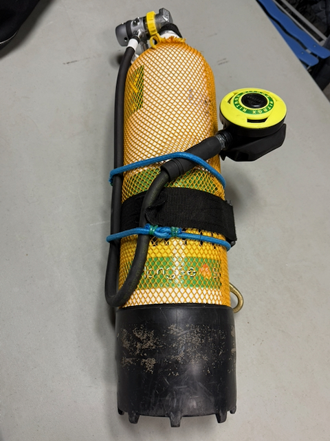 Avec premier et deuxième étage + Mano Beuchat